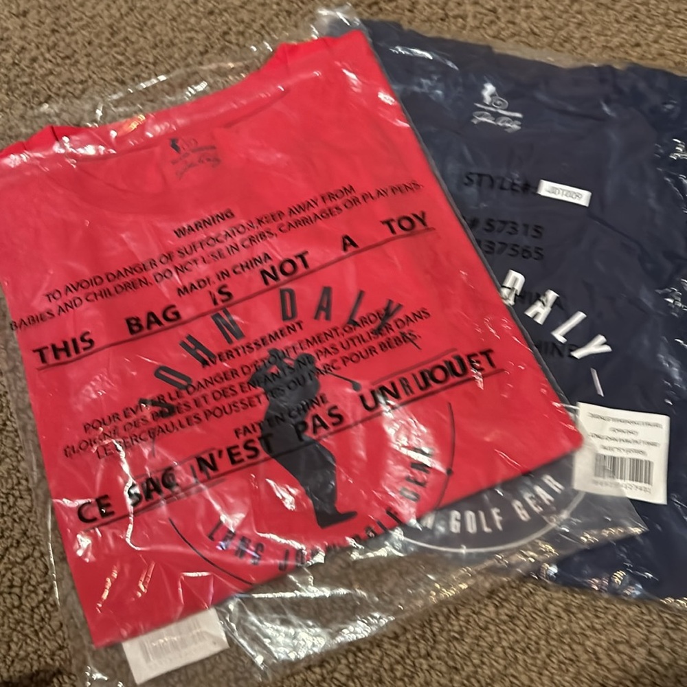 NWT John Daly Grip it And Rip It short sleeved T shirt. Men’s sz Small